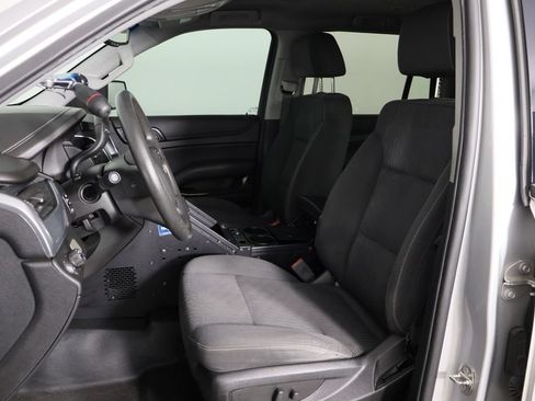 Used 2019 Chevrolet Tahoe 2WD w/ Enhanced Driver Alert Package image 7