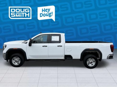 Used 2024 GMC Sierra 2500 Pro AWD/4WD image 3