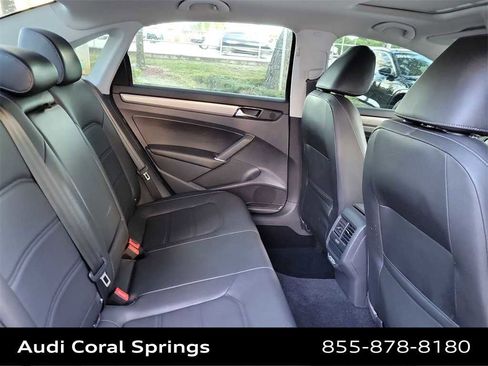 Used 2020 Volkswagen Passat 2.0T SE w/ Sunroof Package image 21