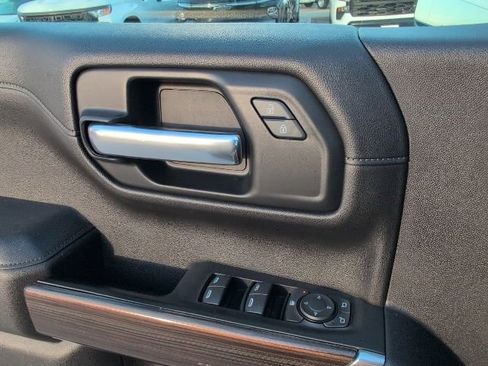 Used 2021 Chevrolet Silverado 1500 LT w/ Convenience Package II image 14