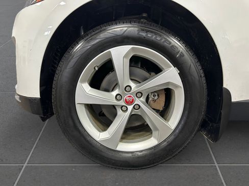 Used 2018 Jaguar F-PACE Premium AWD/4WD image 14