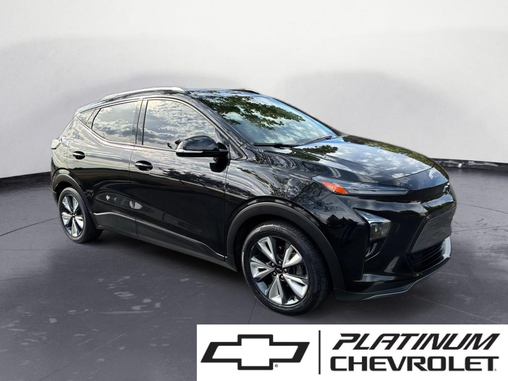 Used 2023 Chevrolet Bolt EUV LT w/ Convenience Package FWD image 1