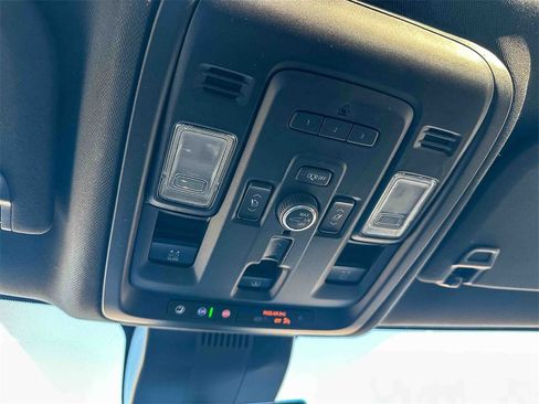 Used 2023 Chevrolet Tahoe High Country image 37