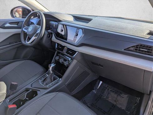 Used 2024 Volkswagen Taos SE image 21