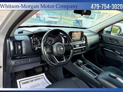 Used 2022 Nissan Pathfinder SV image 10