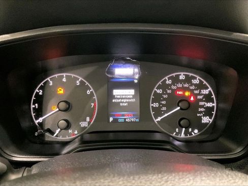 Used 2023 Toyota Corolla Cross LE w/ Moonroof Package AWD/4WD image 25