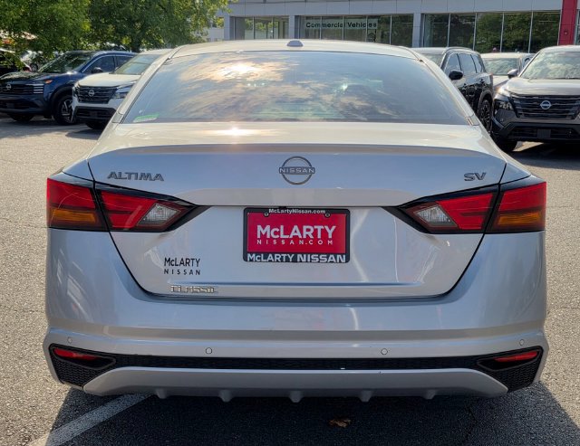 Used 2023 Nissan Altima 2.5 SV FWD image 6