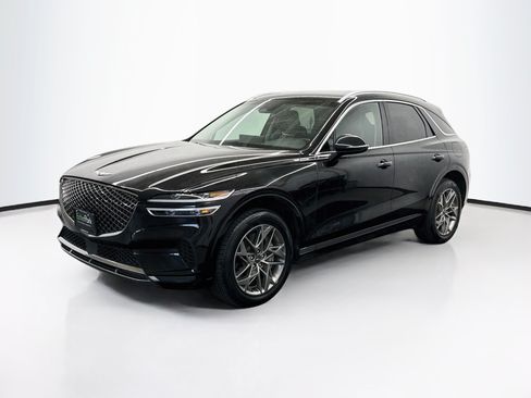 Used 2025 Genesis GV70 2.5T AWD/4WD image 3
