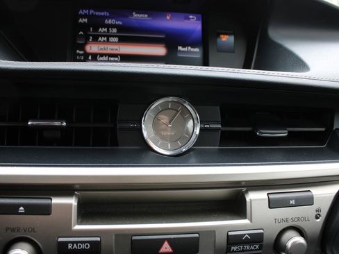 Used 2017 Lexus ES 350 w/ Luxury Package image 42