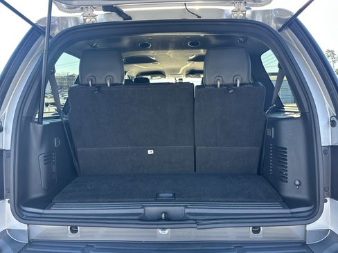 Used 2011 Ford Expedition XLT w/ 202A Rapid Spec Order Code image 14