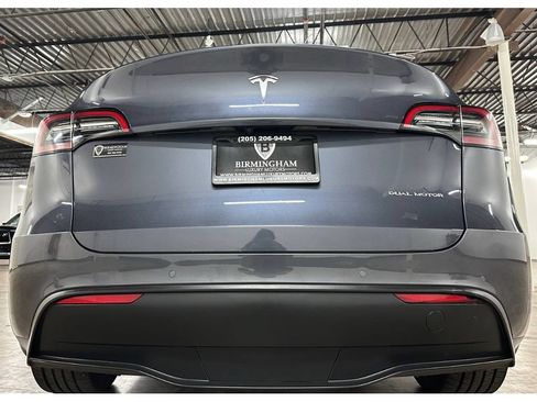 Used 2022 Tesla Model Y Long Range AWD/4WD image 13