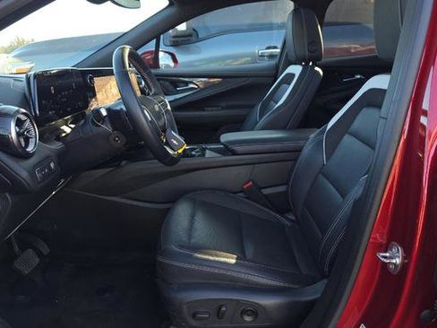 Used 2024 Chevrolet Blazer EV LT image 5