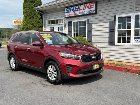 Used 2019 Kia Sorento AWD w/ LX Convenience Package image 4