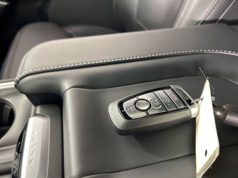 New 2025 Ford Expedition Max Platinum w/ Stealth Performance Package image 25