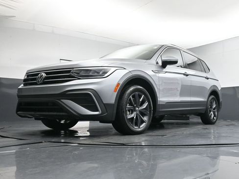 Used 2022 Volkswagen Tiguan SE image 21