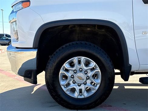 Used 2021 Chevrolet Silverado 2500 LTZ w/ LTZ Convenience Package image 6