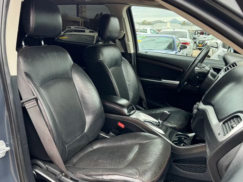 Used 2018 Dodge Journey GT FWD image 16
