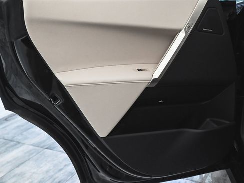 Used 2023 BMW iX xDrive50 w/ Convenience Package image 11