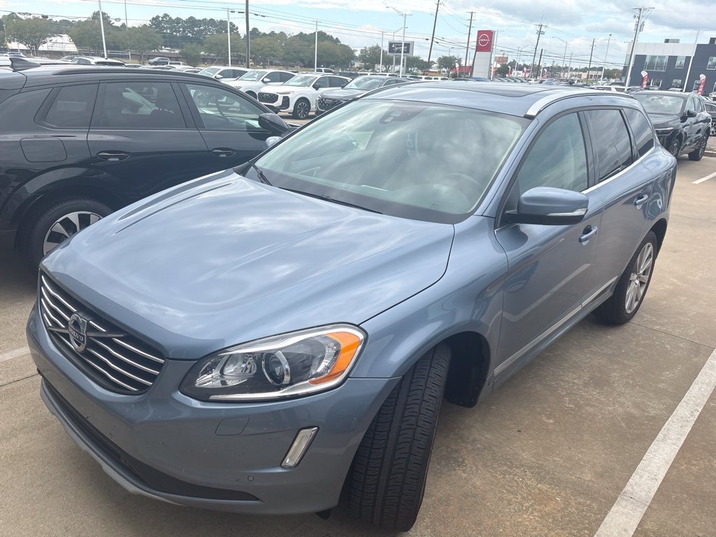 Used 2017 Volvo XC60 T5 Inscription w/ Preferred Option Package FWD image 1