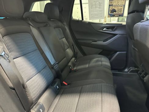Used 2026 Chevrolet Equinox LT AWD/4WD image 30