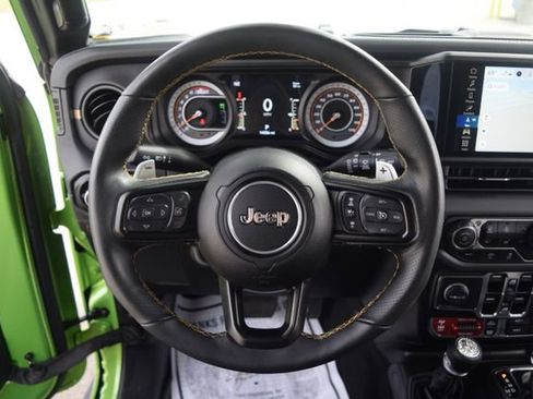 Used 2025 Jeep Wrangler Unlimited Rubicon 392 AWD/4WD image 4