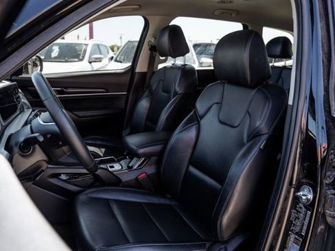 Used 2025 Kia Telluride LX FWD image 23
