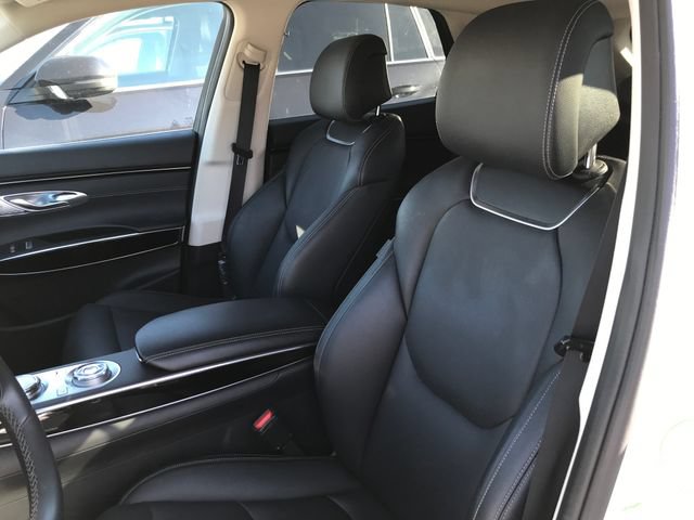 Used 2025 Genesis GV70 2.5T AWD/4WD image 4