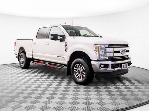 Used 2019 Ford F350 Lariat w/ Lariat Ultimate Package AWD/4WD image 7