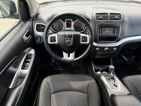 Used 2019 Dodge Journey SE w/ Premium Group FWD image 19