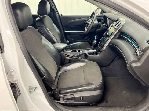 Used 2014 Chevrolet Malibu LT w/ Power Convenience Package image 21