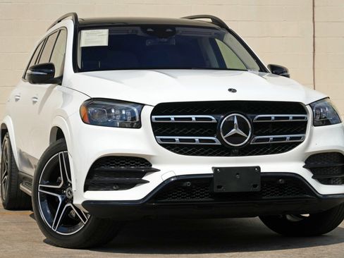 Used 2023 Mercedes-Benz GLS 580 4MATIC image 4