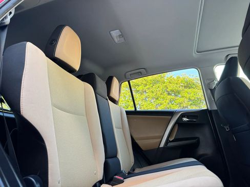 Used 2017 Toyota RAV4 XLE FWD image 29