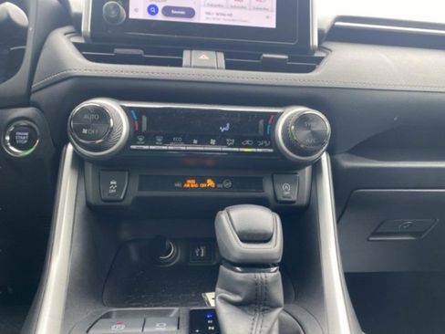 Used 2024 Toyota RAV4 XLE image 21