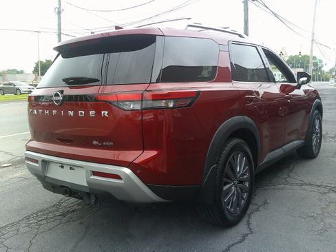 Used 2023 Nissan Pathfinder SL w/ SL Premium Package AWD/4WD image 10