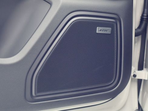 New 2026 Porsche Macan AWD/4WD image 13