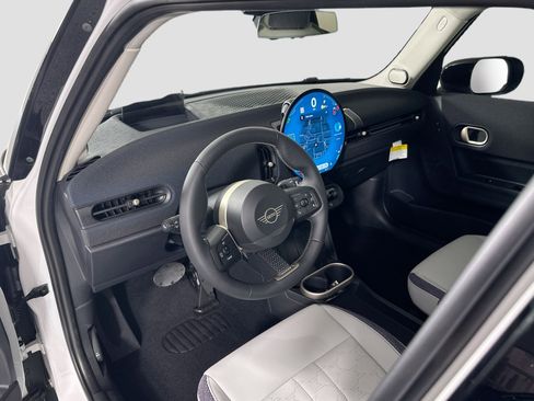 Certified 2025 MINI Cooper S image 11