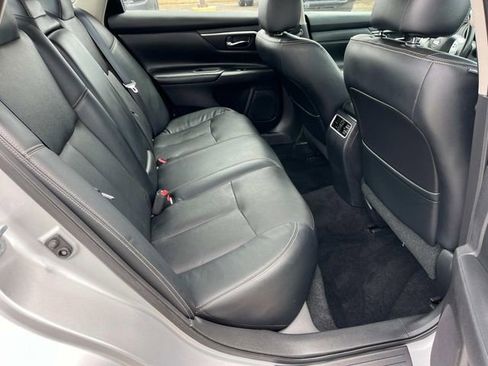 Used 2017 Nissan Altima 2.5 SL FWD image 21