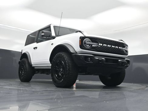 Used 2023 Ford Bronco Wildtrak AWD/4WD image 41