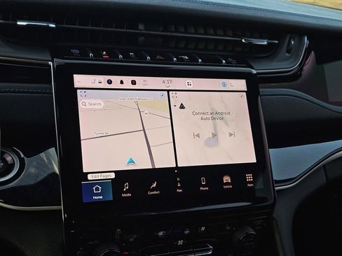 Used 2023 Jeep Grand Cherokee Trailhawk w/ Advanced Protech Group II image 24