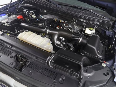 Used 2022 Ford Expedition XLT image 19