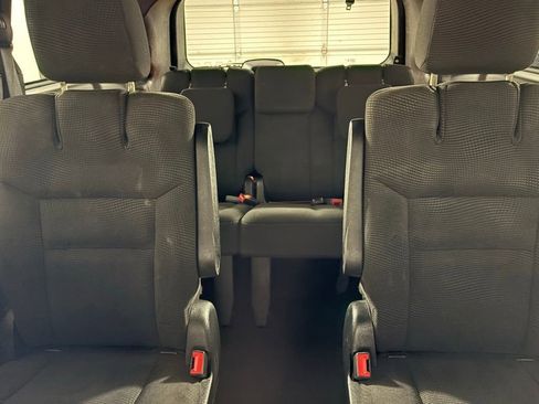 Used 2020 Dodge Grand Caravan SE FWD image 37