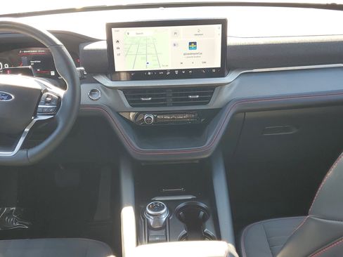 Certified 2025 Ford Explorer ST-Line image 17