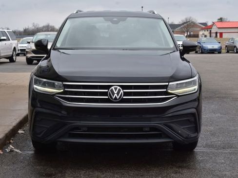 Used 2023 Volkswagen Tiguan SE image 8