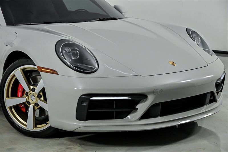 Used 2020 Porsche 911 Carrera S RWD image 3