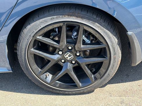 Used 2025 Honda Civic Sport image 4