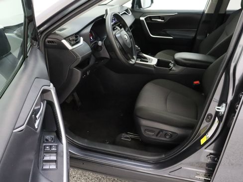 Certified 2025 Toyota RAV4 XLE FWD image 14