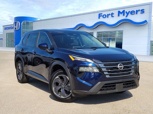 Used 2024 Nissan Rogue SV FWD image 1