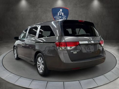 Used 2016 Honda Odyssey SE image 3