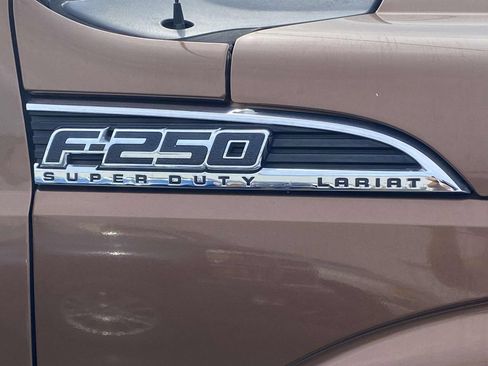 Used 2011 Ford F250 Lariat w/ Lariat Interior Pkg AWD/4WD image 9