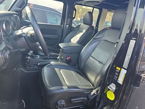 Used 2022 Jeep Wrangler Unlimited Sahara w/ LED Lighting Group image 12